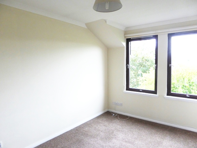 LOUNGE with flooring & blinds 